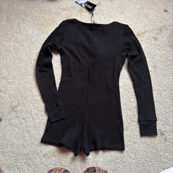 Skeleton romper - Picture 2 of 2